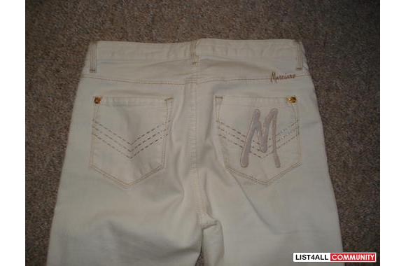 white Marciano jeans.Size 27 but can fit size 26.H