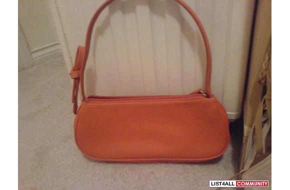 cute orange purse.Liz Claibornevery good condition