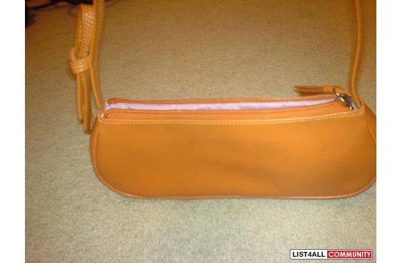 cute orange purse.Liz Claibornevery good condition