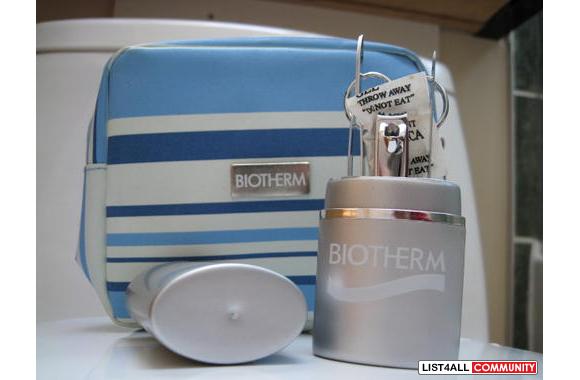 Biotherm Toiletry Bag with Manicure SetCash and Lo