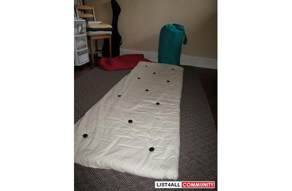 Futon Mattress with a bag (Green and Red)