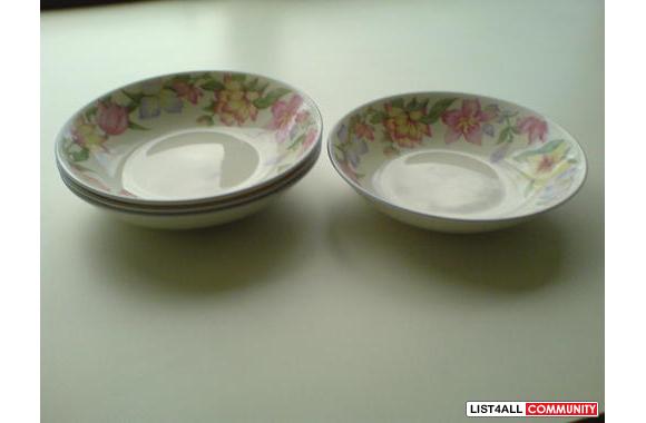 '1991 Royal Doulton' plates, 4pcs, 6.75in(17cm)can