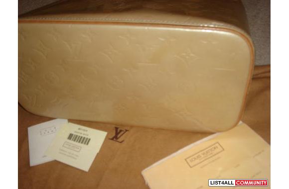 100% Authentic   Louis Vuitton  Houston Bag  in  b
