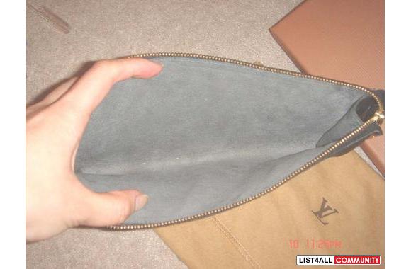 100% Authentic   Louis Vuitton  Epi Leather Access