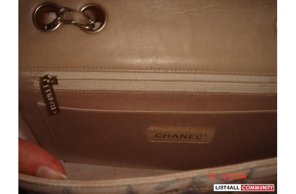 100% Authentic   Chanel  Double Flap  CC Classic i