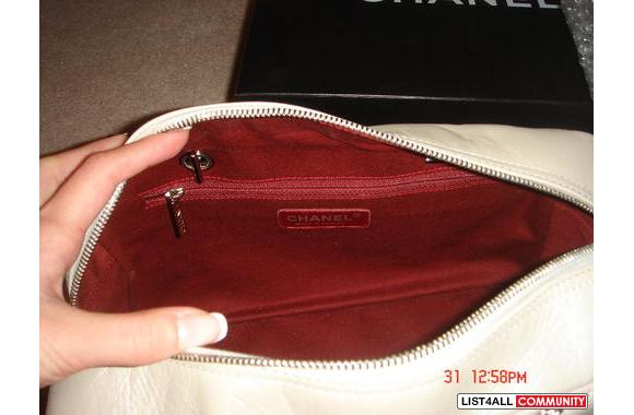 100% Authentic   Chanel Cotton Club Bowler  in Pea