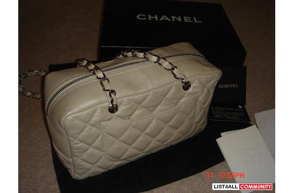 100% Authentic   Chanel Cotton Club Bowler  in Pea
