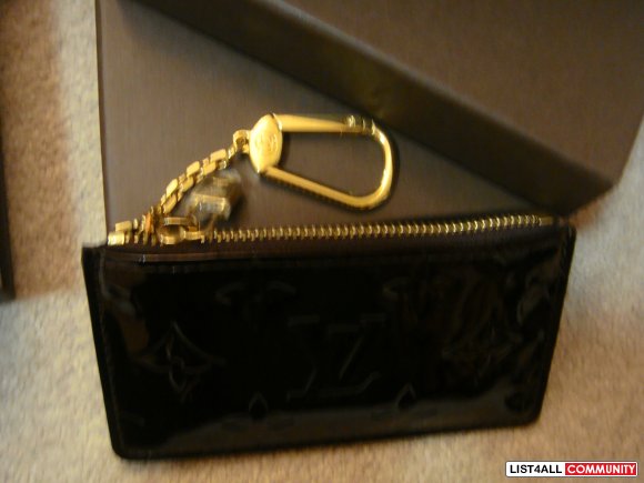 100% Authentic Louis Vuitton Amarante Vernis Key pouch