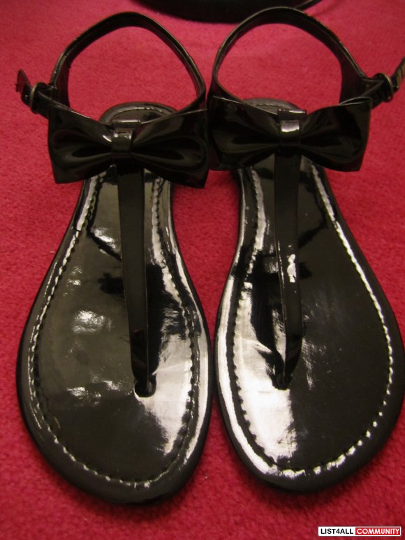 **BRAND NEW** Dolce Vita Black Bow Sandals 8