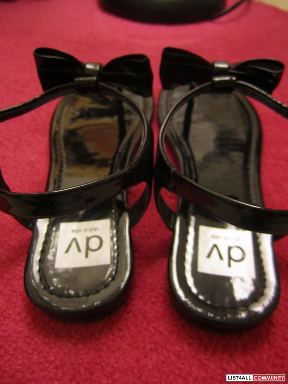 **BRAND NEW** Dolce Vita Black Bow Sandals 8