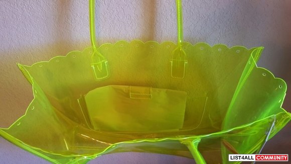 JUICY COUTURE NEON YELLOW BEACH TOTE
