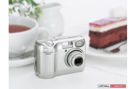 &hearts;  Nikon Coolpix  5600Retails for $339.95+ 