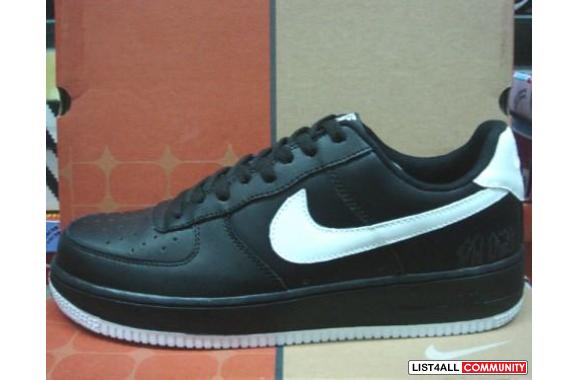 Do You have your own shoes Store? Do you sell on E