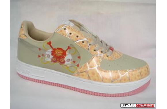 Shoes-bags-clothes.com  specialize in  brand shoes