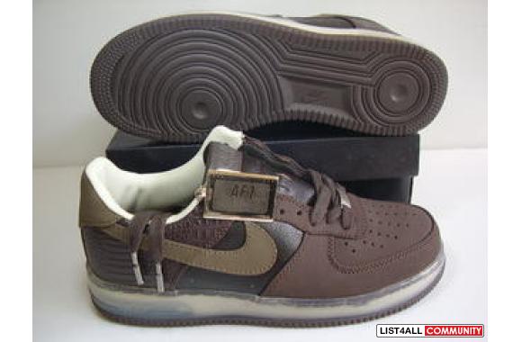Shoes-bags-clothes.com  specialize in  brand shoes