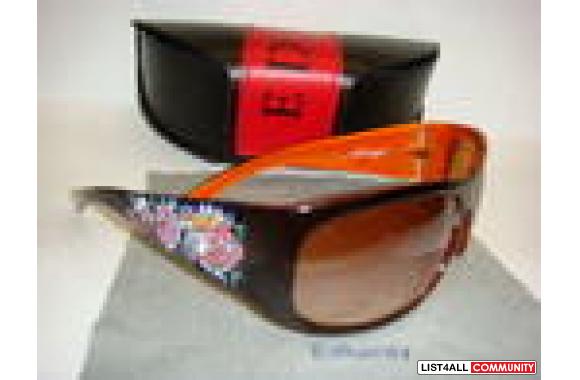 Shoes-bags-clothes , specialize in  brand shoes , 