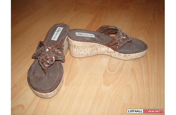 BRAND NEW.  Maybe worn once or twice.  Size 5.5/6.  Brown sandals.