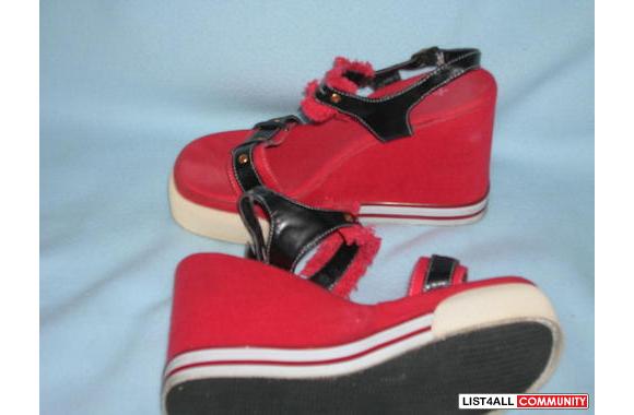 cute sporty wedge shoessize 5 but they fit kind of