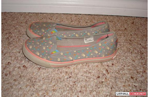 Grey  Rocket Dog  slip ons from Stoneridge. Size 6