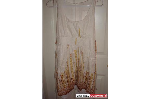 Summer dress from  Sirens . Size xs. Tags still at