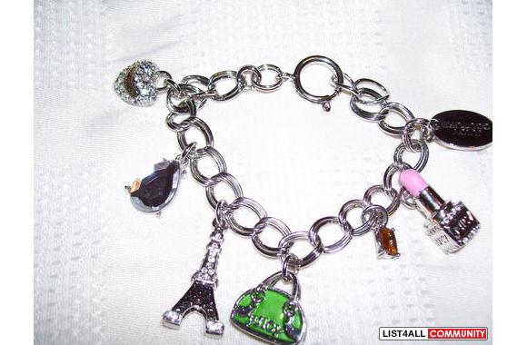 Juicy Couture bracelet worn twice only! In excellent condition!