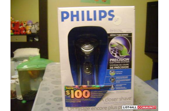 Philips shaver for men still in box brand new