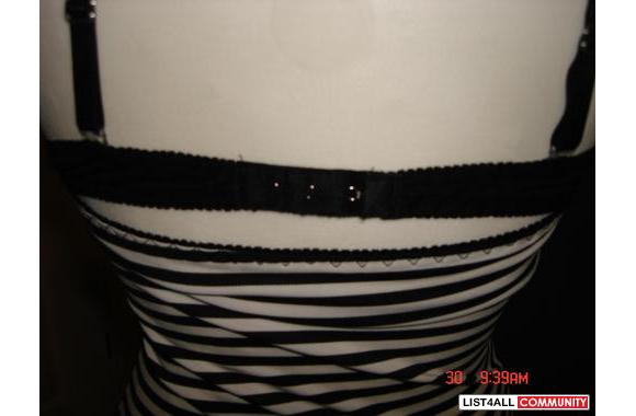 Sellling Brand New built in bra with removable pad