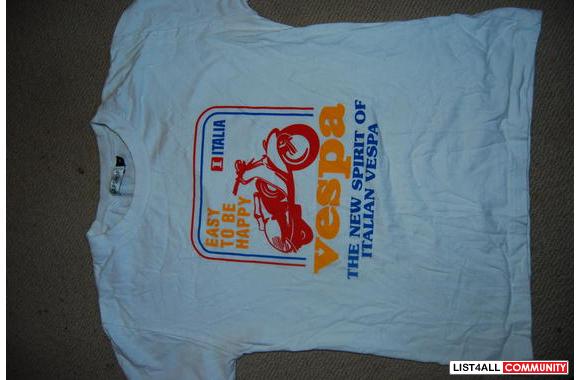size medium (fits very small) t-shirt with vespa logo