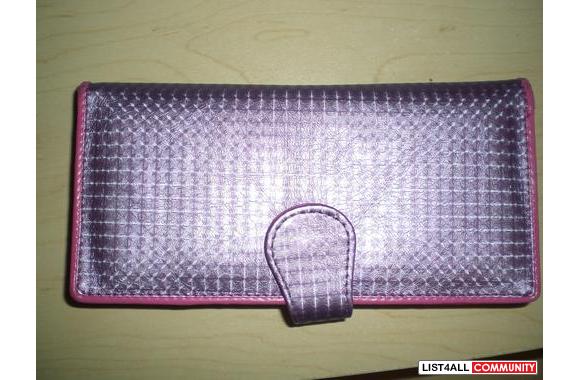 replica hello kitty walletmetallicholds ALOT50% of