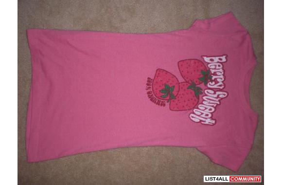 pink tee from blunoteshas soft material on the str
