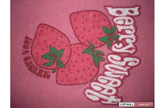 pink tee from blunoteshas soft material on the str