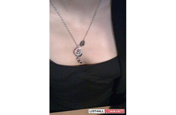 &hearts;&nbsp; SILVER CHARMS NECKLACE &hearts; (BY GUESS)
