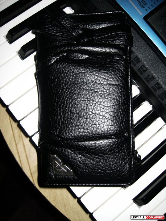 Black ROXY leather wallet