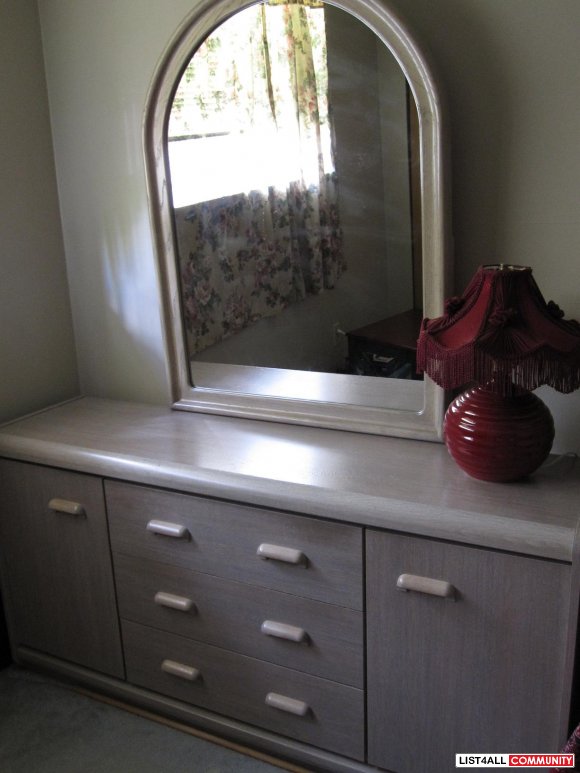Chest with Mirror
