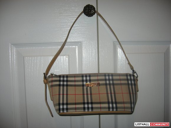 REDUCED $5 Faux Burberry Purse