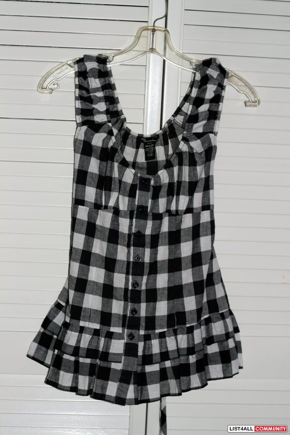 Cute Black and White Plaid Blouse Top size M