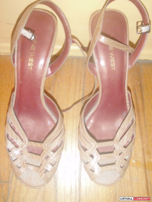 Gorgeous Nine West Sandals, size 10 1/5. Cream leather.