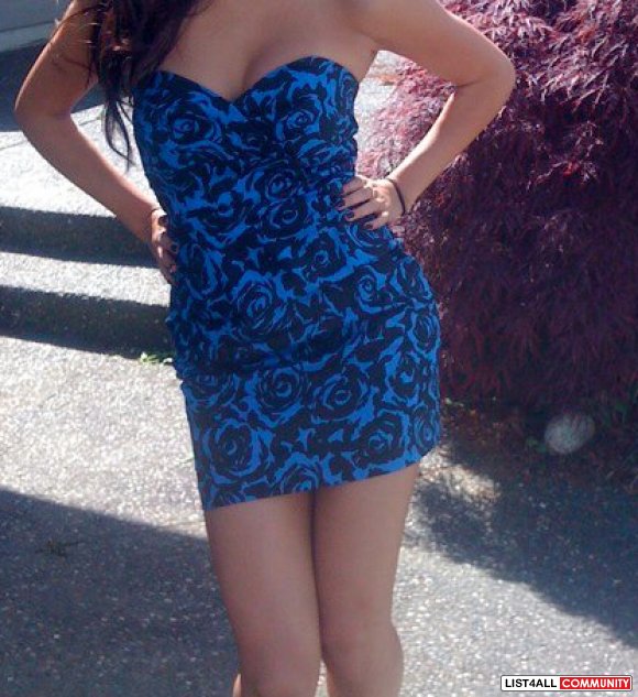 black and blue floral fitted dress