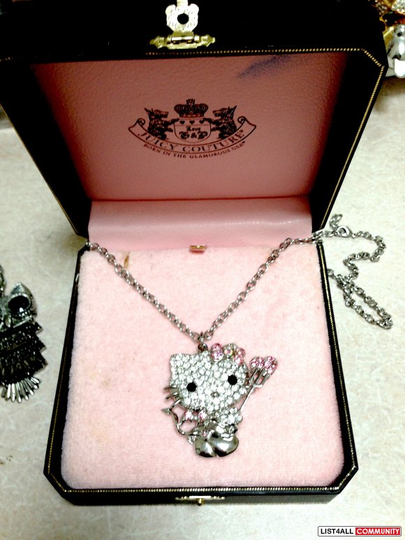 Mimosa Swarovski Hello Kitty Necklace