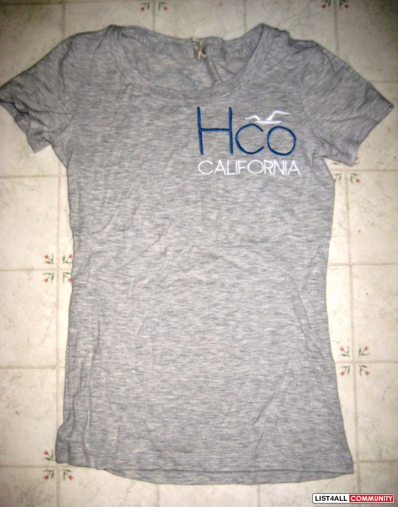 grey hollister shirt