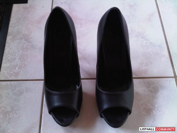 black heels size 8.5