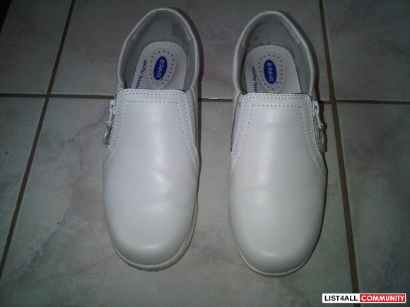 white dr scholl's shoes