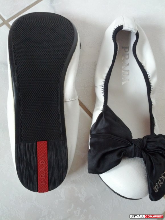 prada bow logo pointed toe flat