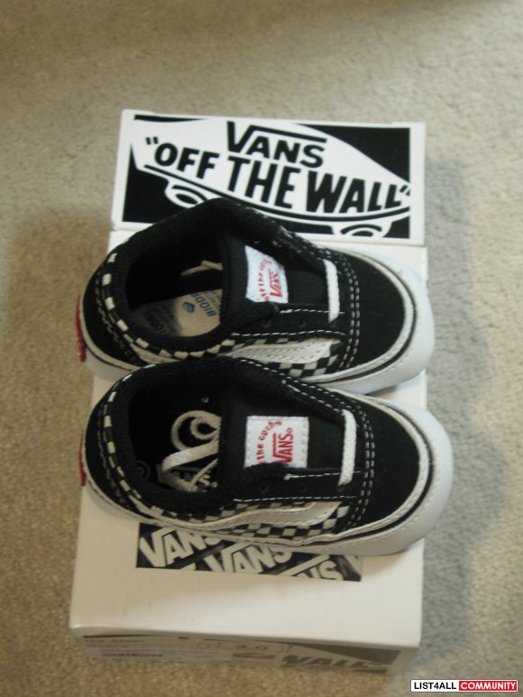 brand new VANS baby boy shoes size 3 