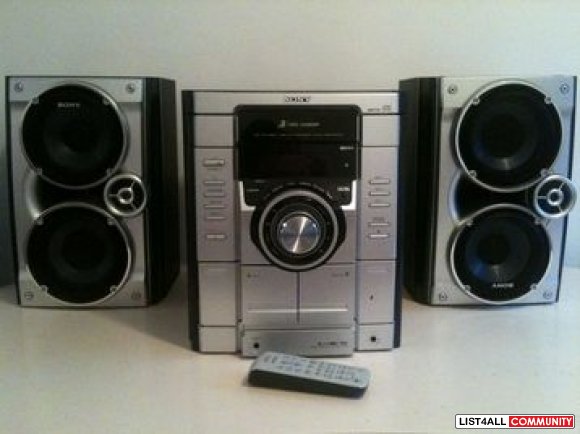 Sony Stereo sytem 2 decent size speakers ( Loud stereo system )