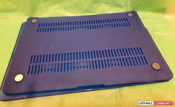 Macbook Air 13" case in navy blue.