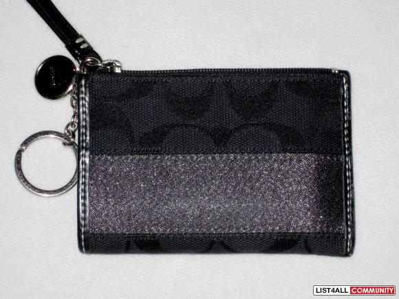 QUICKSALE $20 (was $30) - Authentic Signature Coach Mini Skinny