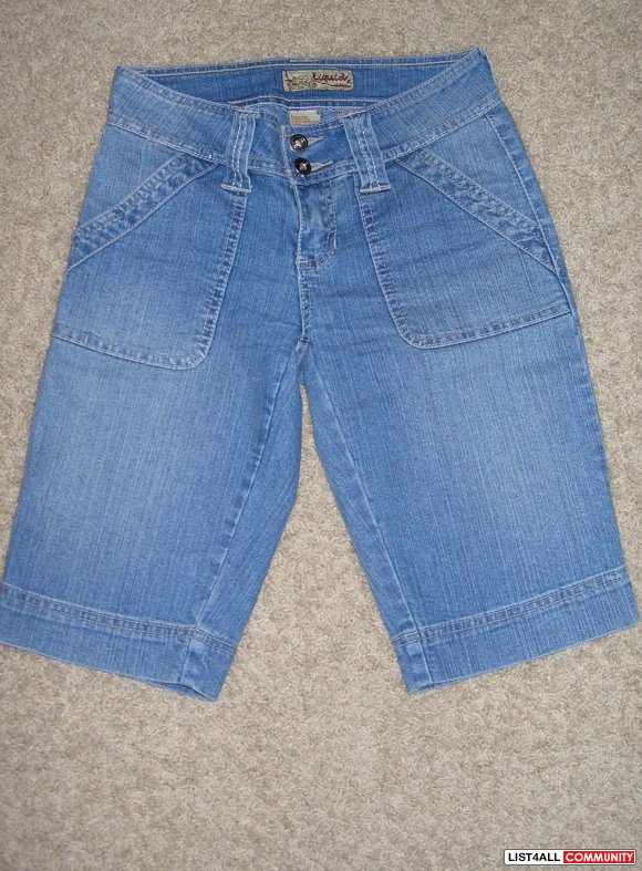 Liquid jeans shorts