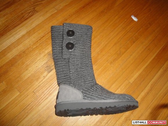 authentic GREY CARDY UGGS! sz 5