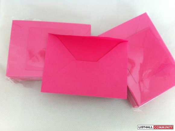 100 brand-new pink envelopes